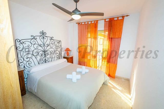 3 sovrum Lägenhet att hyra i El Morche, Torrox med pool - 1 000 € (Ref: 10075947)