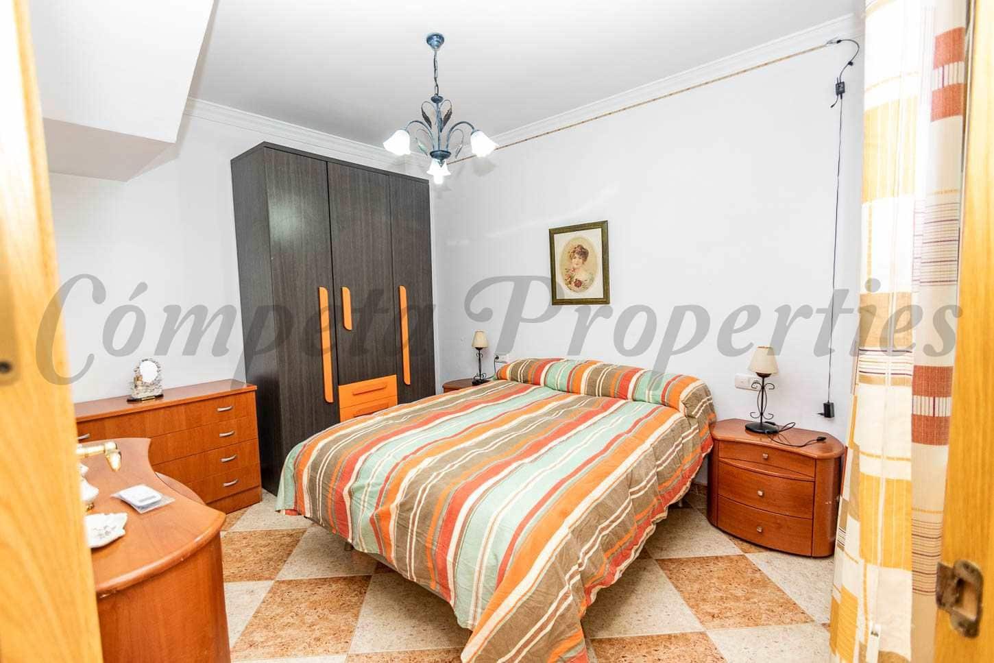 3 makuuhuone Huoneisto vuokrattavana paikassa Torrox - 850 € (Ref: 10075949)