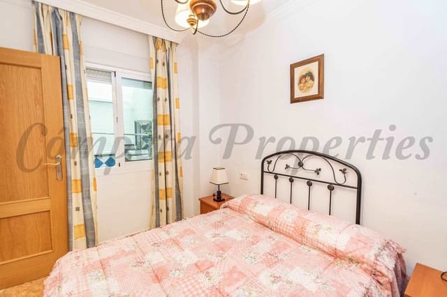 3 soverom Leilighet til leie i Torrox Pueblo, Torrox - € 850 (Ref: 10075949)