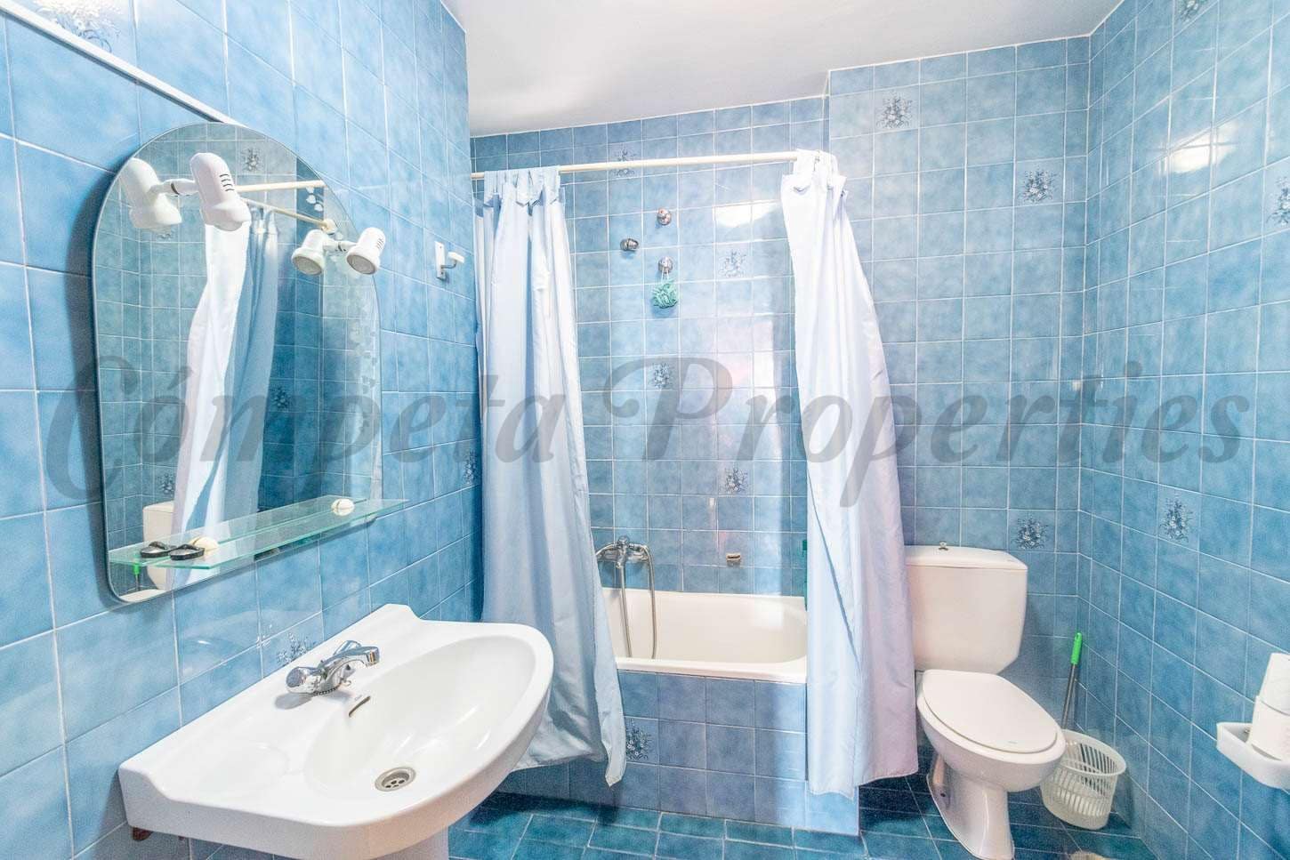 3 quarto Apartamento para arrendar em Torrox-Costa - 1 000 € (Ref: 10075950)
