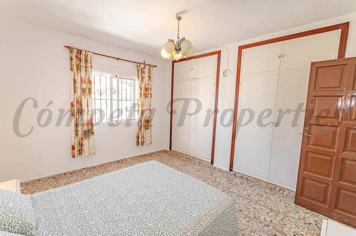 3 sypialnia Finka/Dom wiejski na sprzedaż w Sedella z garażem - 355 000 € (Ref: 10075956)