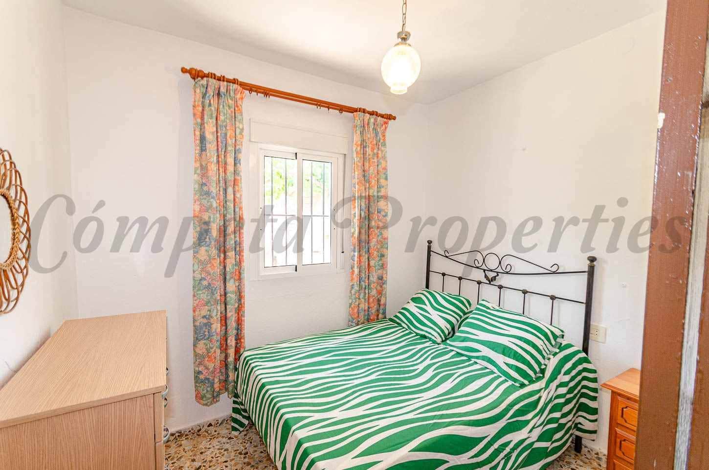 3 sypialnia Finka/Dom wiejski na sprzedaż w Sedella z garażem - 355 000 € (Ref: 10075956)