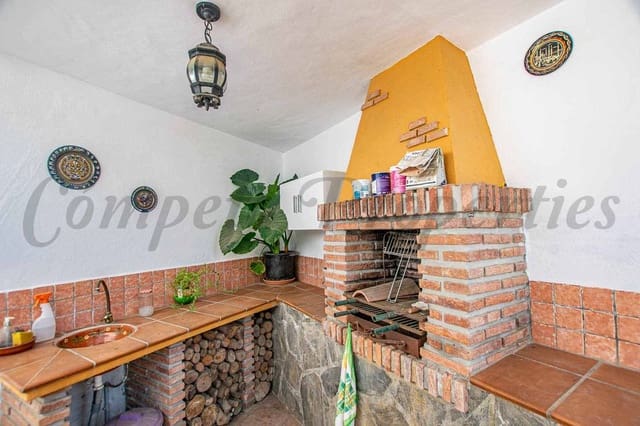 3 sypialnia Finka/Dom wiejski na sprzedaż w Sayalonga z basenem garażem - 365 000 € (Ref: 10075959)