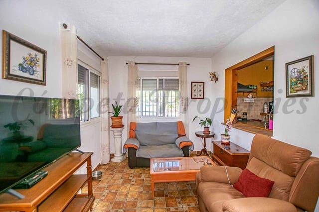 3 sypialnia Finka/Dom wiejski na sprzedaż w Sayalonga z basenem garażem - 365 000 € (Ref: 10075959)
