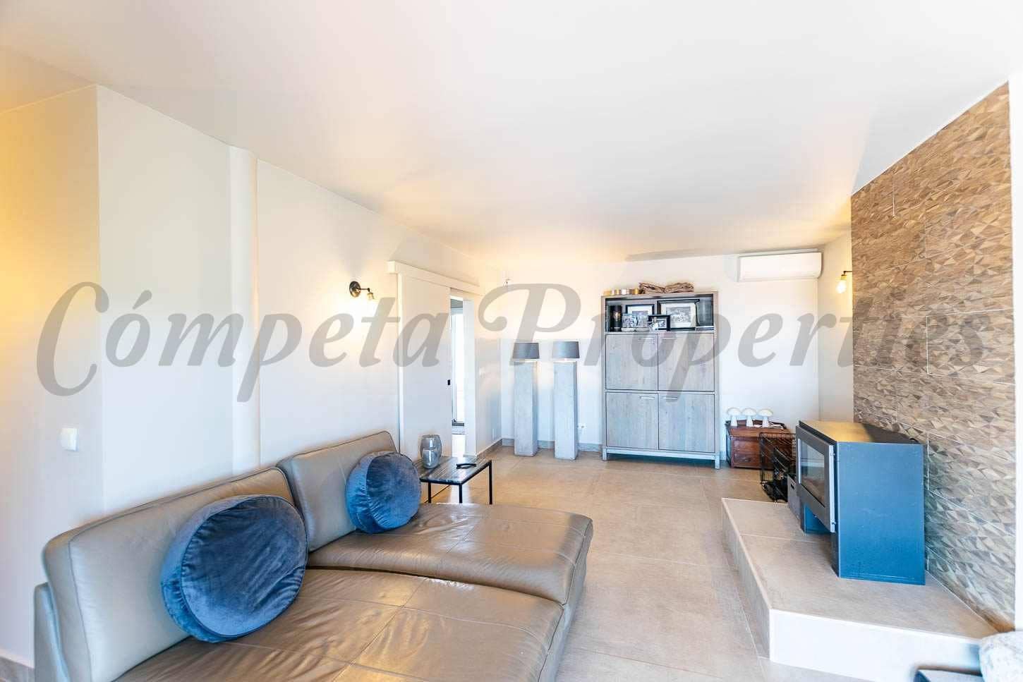 7 makuuhuone Maalaistalo myytävänä paikassa Competa mukana uima-altaan - 1 285 000 € (Ref: 10075963)