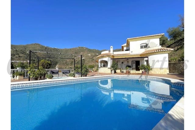 4 sypialnia Finka/Dom wiejski na sprzedaż w Arenas z basenem garażem - 750 000 € (Ref: 10075964)