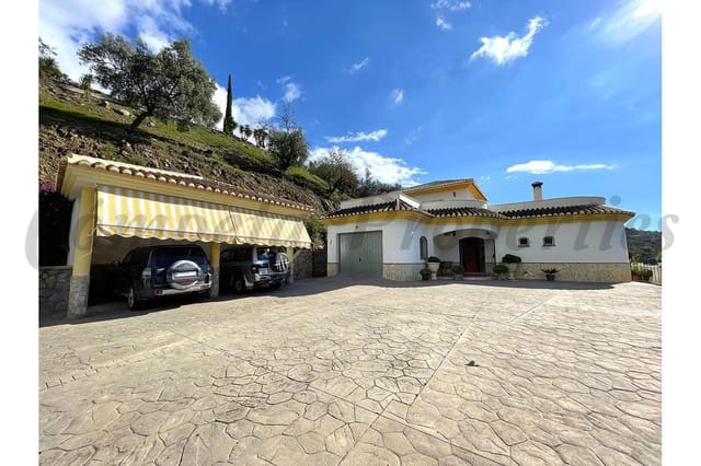 4 sypialnia Finka/Dom wiejski na sprzedaż w Arenas z basenem garażem - 750 000 € (Ref: 10075964)