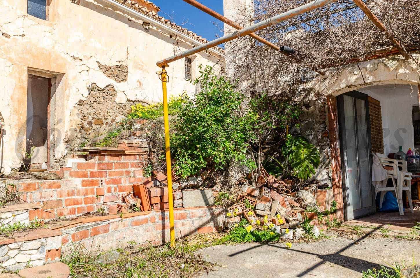 Finca/Casa Rural de 5 habitaciones en Cómpeta en venta - 187.000 € (Ref: 10075966)