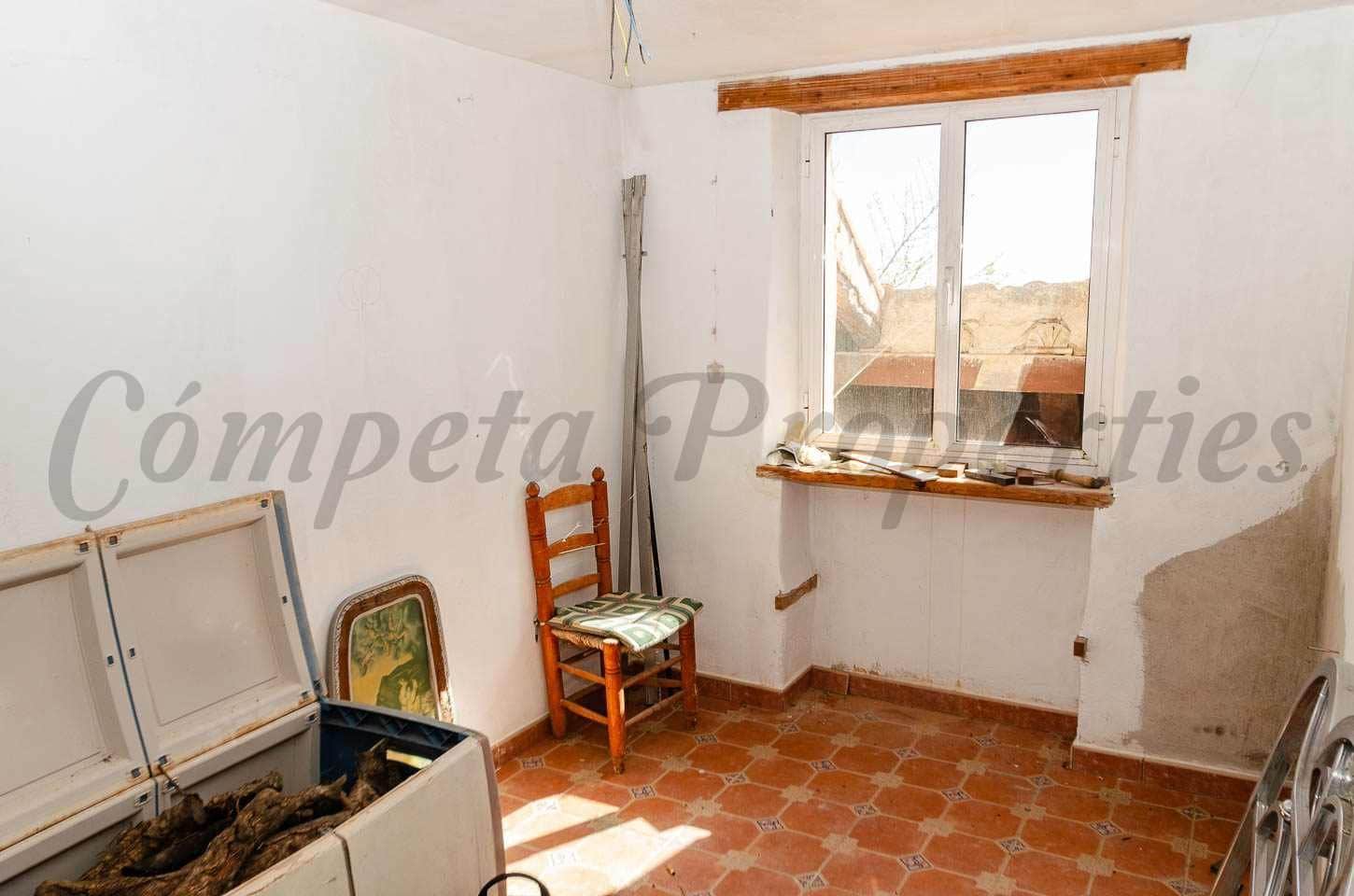 Finca/Casa Rural de 5 habitaciones en Cómpeta en venta - 187.000 € (Ref: 10075966)