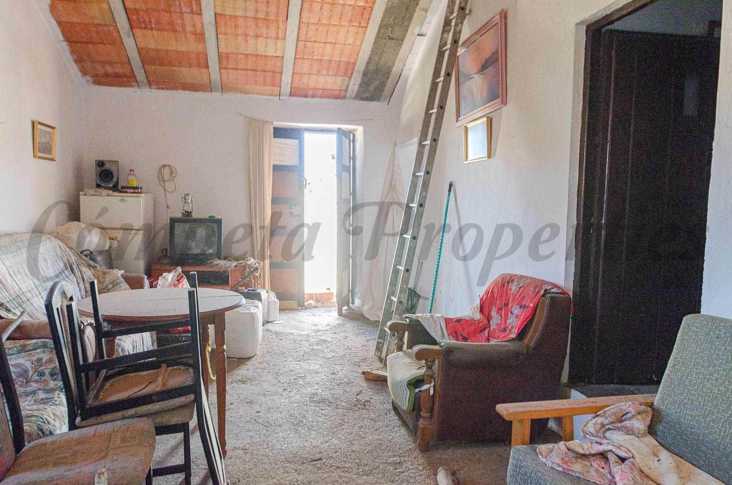 Finca/Casa Rural de 5 habitaciones en Cómpeta en venta - 187.000 € (Ref: 10075966)