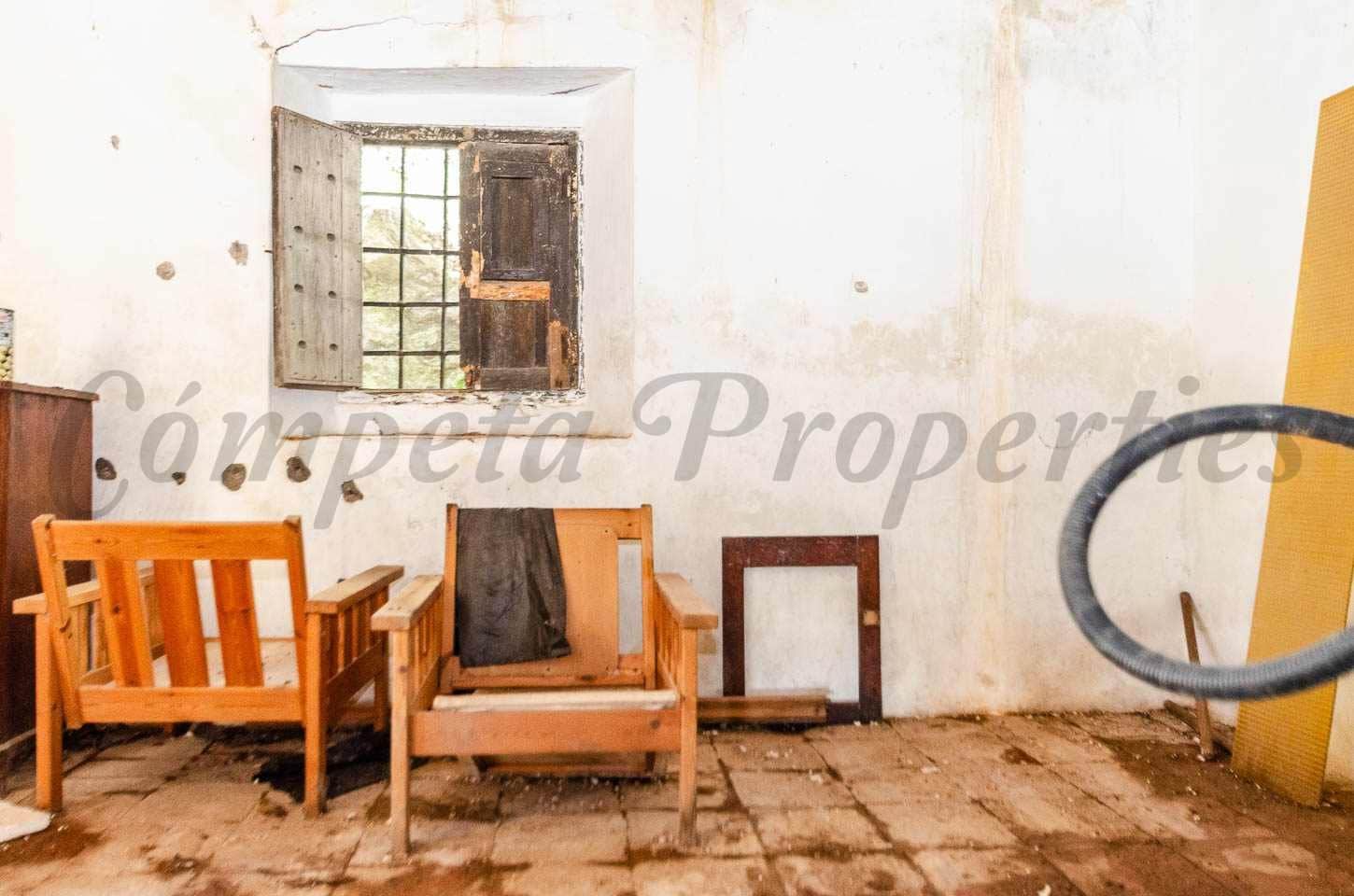 Finca/Casa Rural de 5 habitaciones en Cómpeta en venta - 187.000 € (Ref: 10075966)