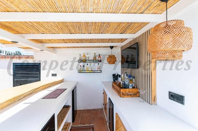 3 Zimmer Finca/Landgut zu verkaufen in Cómpeta mit Pool - 485.000 € (Ref: 10075967)