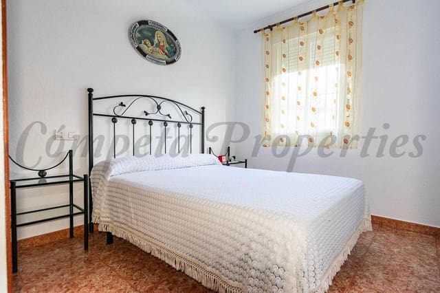 5 sypialnia Finka/Dom wiejski na sprzedaż w Comares z basenem garażem - 295 000 € (Ref: 10075968)