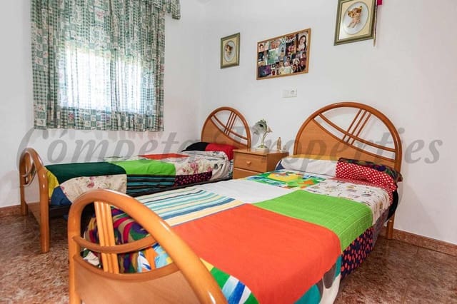 5 sypialnia Finka/Dom wiejski na sprzedaż w Comares z basenem garażem - 295 000 € (Ref: 10075968)