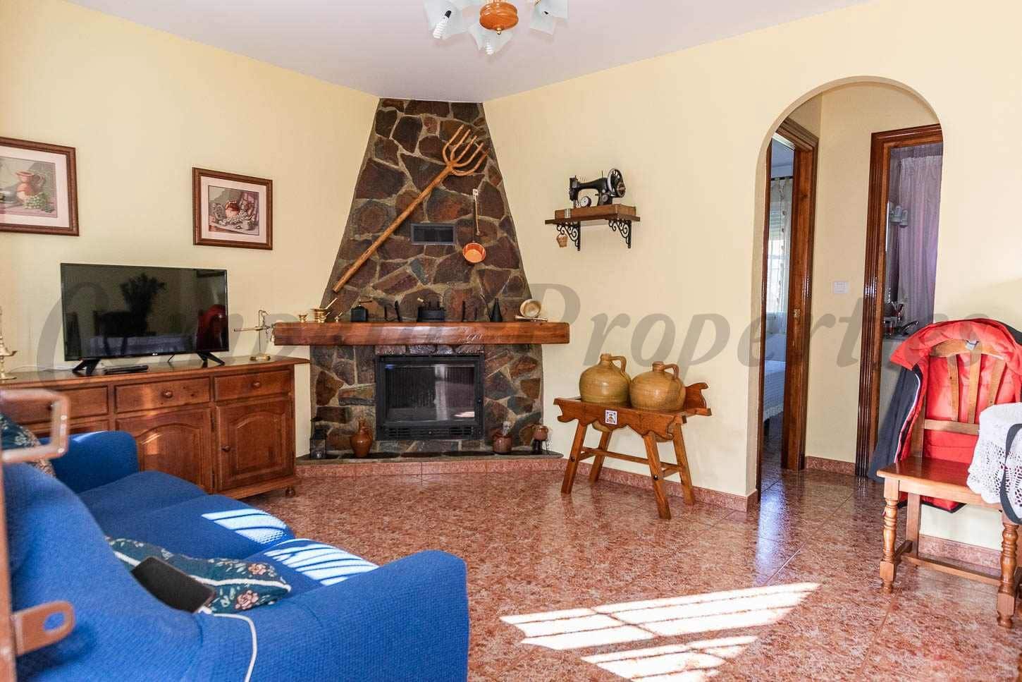5 sypialnia Finka/Dom wiejski na sprzedaż w Comares z basenem garażem - 295 000 € (Ref: 10075968)