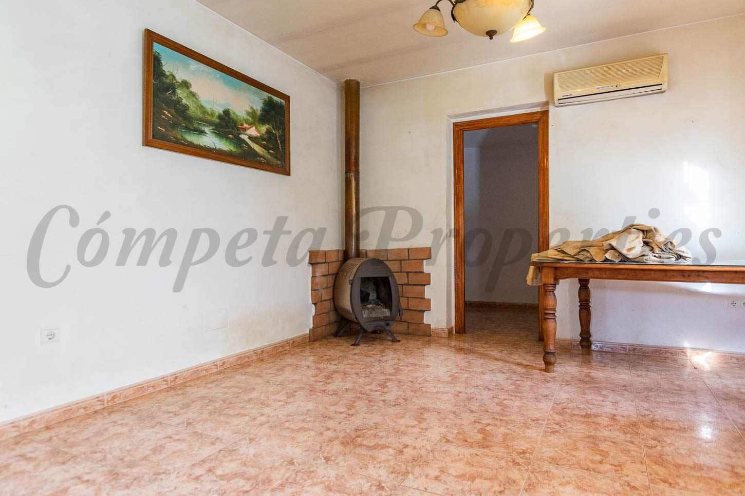 5 sypialnia Finka/Dom wiejski na sprzedaż w Comares z basenem garażem - 295 000 € (Ref: 10075968)