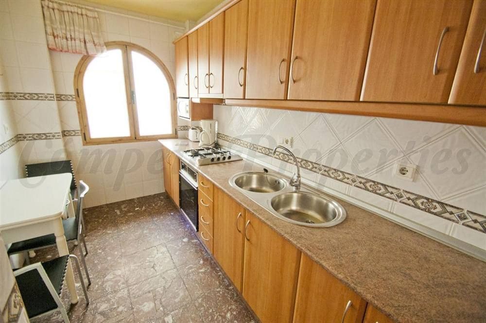 2 soveværelse Lejlighed til leje i Torrox-Costa med garage - € 800 (Ref: 10075971)