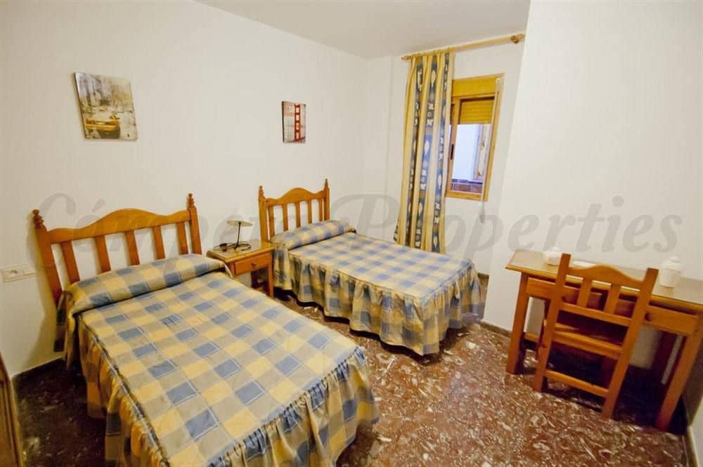 2 soveværelse Lejlighed til leje i Torrox-Costa med garage - € 800 (Ref: 10075971)