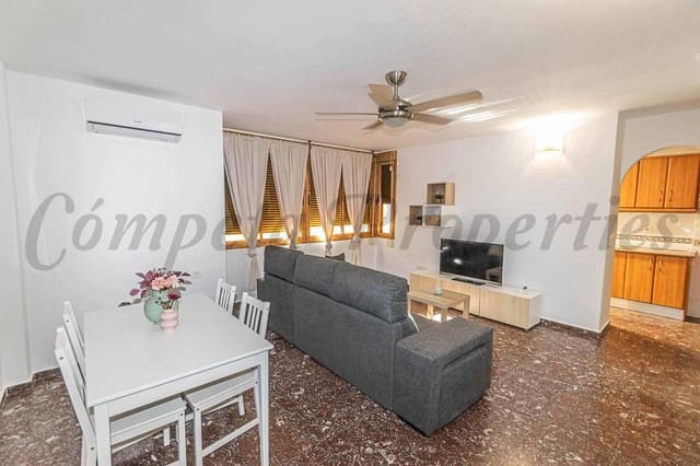 2 soveværelse Lejlighed til leje i Torrox-Costa, Torrox med garage - € 750 (Ref: 10075971)