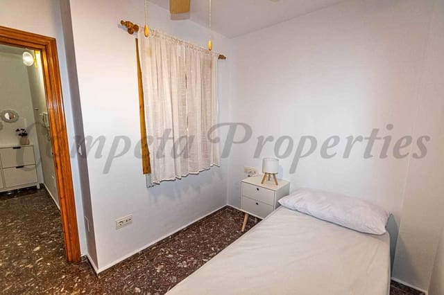 2 soveværelse Lejlighed til leje i Torrox-Costa, Torrox med garage - € 750 (Ref: 10075971)