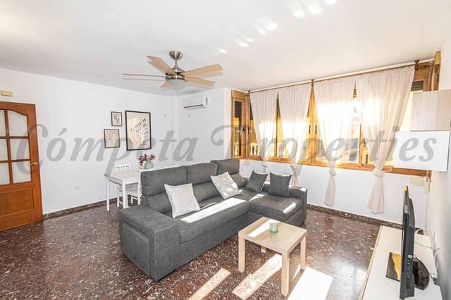 2 soveværelse Lejlighed til leje i Torrox-Costa, Torrox med garage - € 750 (Ref: 10075971)