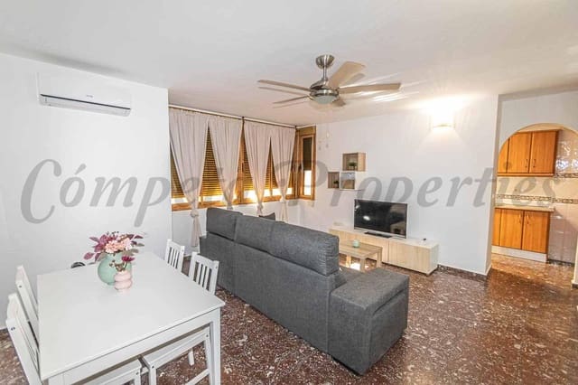 Apartamento de 2 habitaciones en Torrox-Costa, Torrox en alquiler con garaje - 750 € (Ref: 10075971)