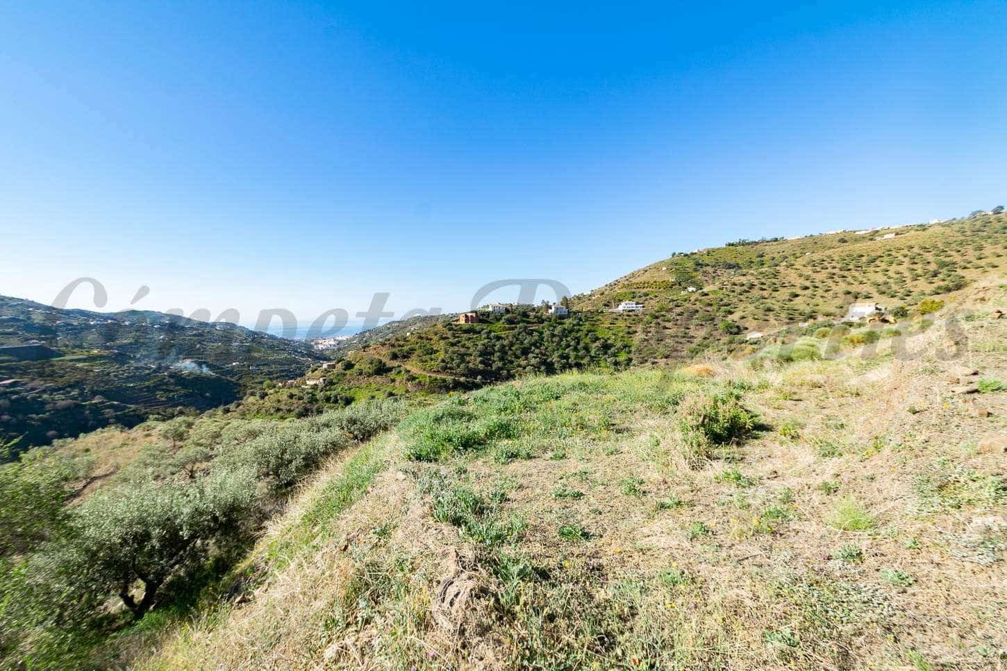Ubebygd land til salgs i Torrox - € 33 000 (Ref: 10075973)