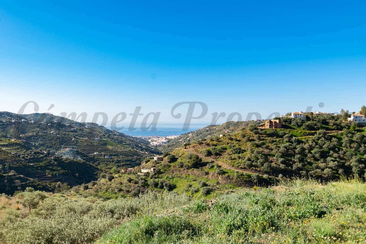 Ubebygd land til salgs i Torrox - € 33 000 (Ref: 10075973)
