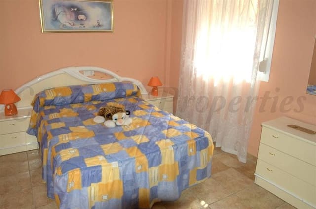 Finca/Maison de Campagne de 5 chambres de location de vacances à Torrox Pueblo, Torrox avec piscine garage - 1 600 € (Ref: 10075975)