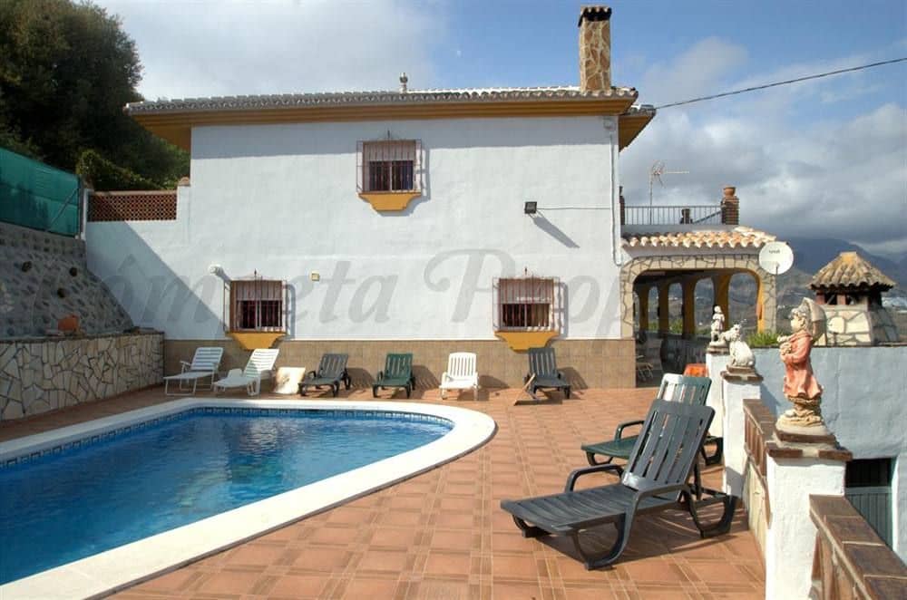 5 soverom Finca/Herregård til salgs i Torrox med svømmebasseng garasje - € 1 600 (Ref: 10075975)