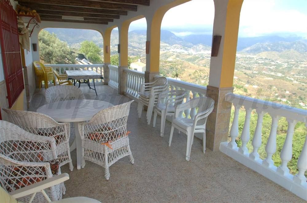 5 soverom Finca/Herregård til salgs i Torrox med svømmebasseng garasje - € 1 600 (Ref: 10075975)