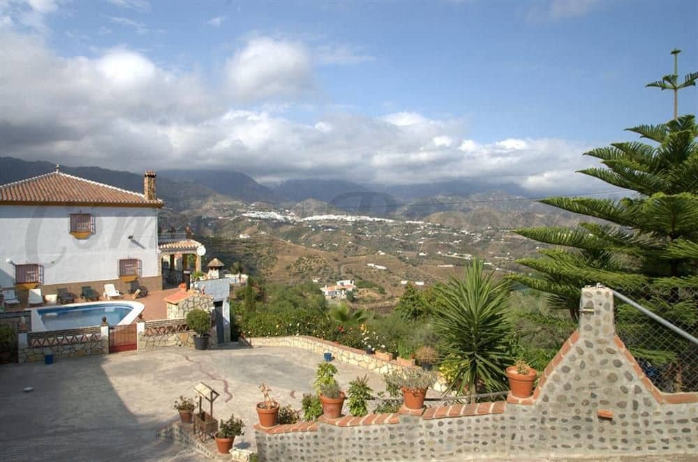 5 soverom Finca/Herregård til salgs i Torrox med svømmebasseng garasje - € 1 600 (Ref: 10075975)