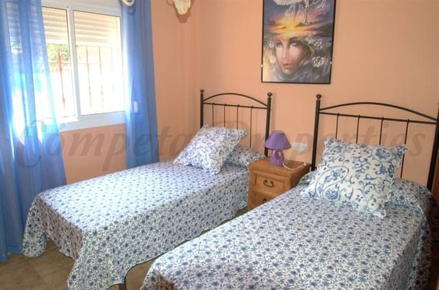 Finca/Maison de Campagne de 5 chambres de location de vacances à Torrox Pueblo, Torrox avec piscine garage - 1 600 € (Ref: 10075975)