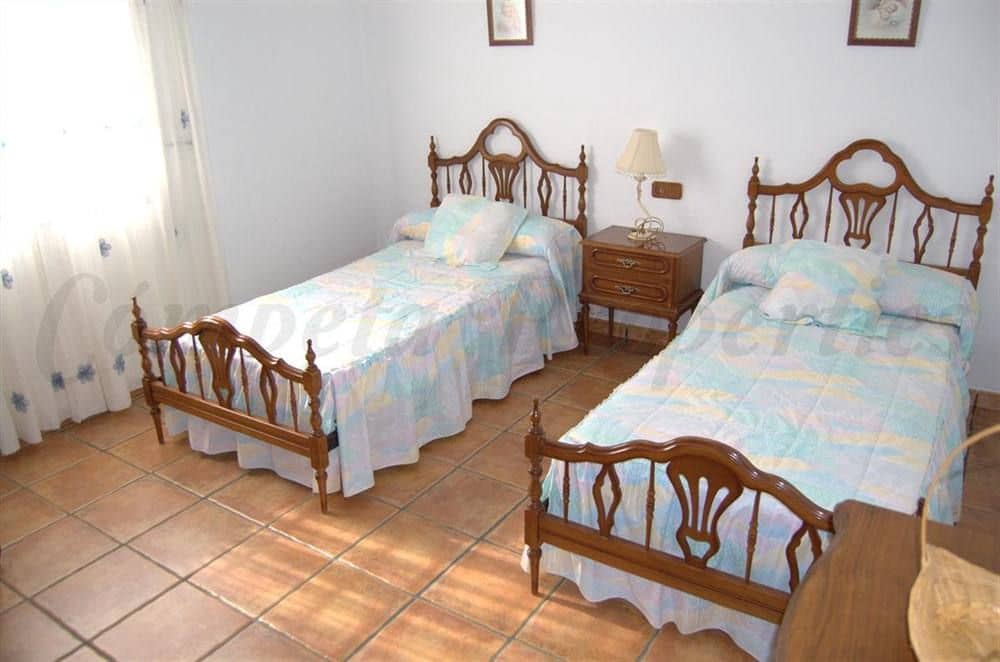 Finca/Maison de Campagne de 4 chambres de location de vacances à Torrox avec piscine garage - 1 700 € (Ref: 10075976)