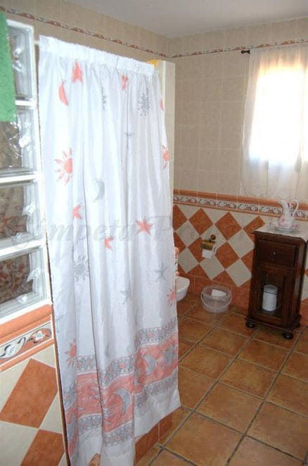 Finca/Maison de Campagne de 4 chambres de location de vacances à Torrox avec piscine garage - 1 700 € (Ref: 10075976)