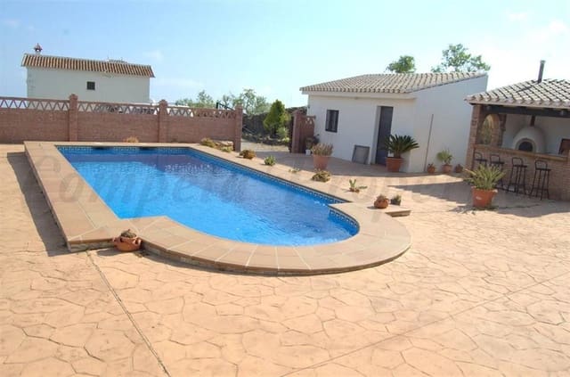 Finca/Maison de Campagne de 4 chambres de location de vacances à Torrox Pueblo, Torrox avec piscine garage - 1 700 € (Ref: 10075976)