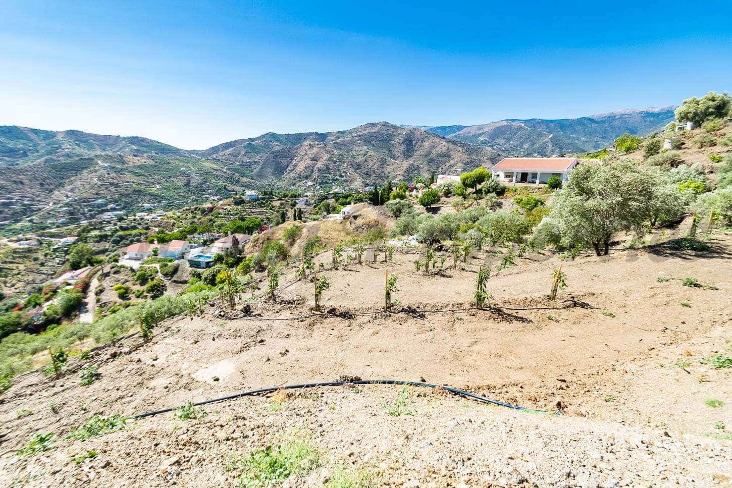 Landgrundstück zu verkaufen in Torrox - 150.000 € (Ref: 10075977)