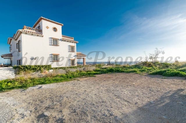 Terreno para Construção para venda em Avda Pescia - Ctra de Frigiliana, Nerja - 185 000 € (Ref: 10075978)