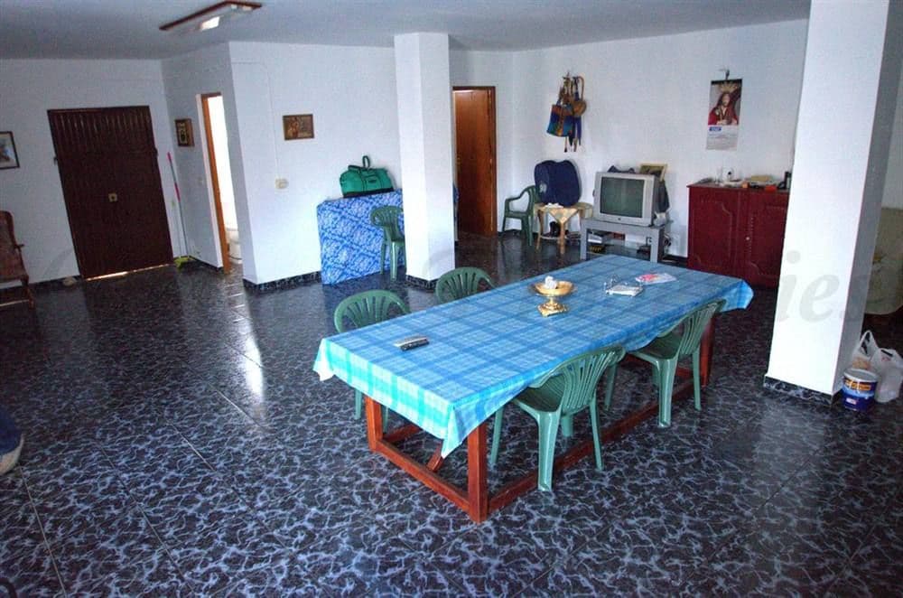 2 sypialnia Finka/Dom wiejski na sprzedaż w Sayalonga z garażem - 245 000 € (Ref: 10075979)