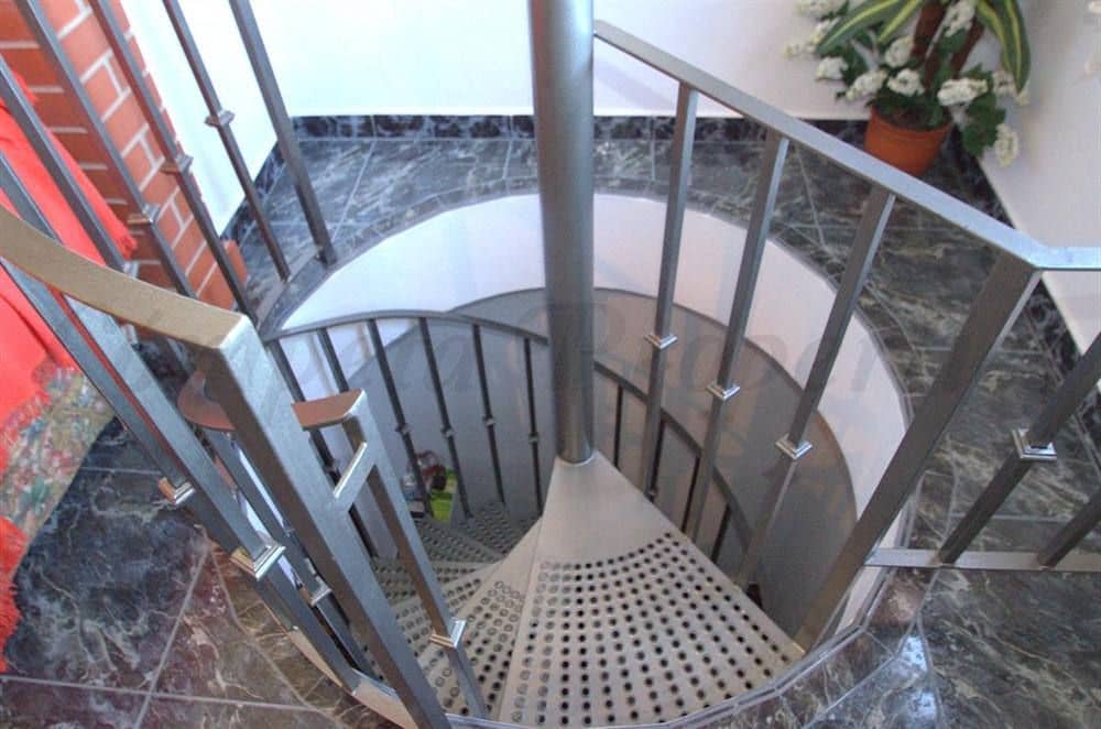 2 sypialnia Finka/Dom wiejski na sprzedaż w Sayalonga z garażem - 245 000 € (Ref: 10075979)