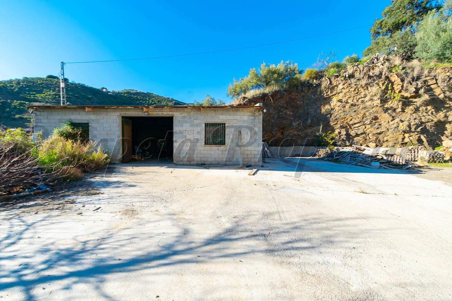 Mark till salu i Torrox - 158 500 € (Ref: 10075980)