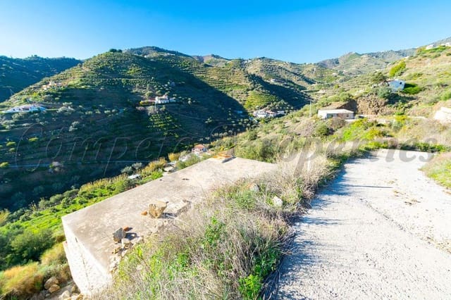 Grunde uden byggetilladelser til salg i Torrox Pueblo, Torrox - € 158.500 (Ref: 10075980)