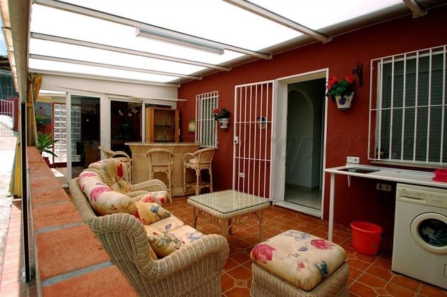 Finca/Maison de Campagne de 2 chambres de location de vacances à Torrox Pueblo, Torrox avec piscine garage - 950 € (Ref: 10075981)