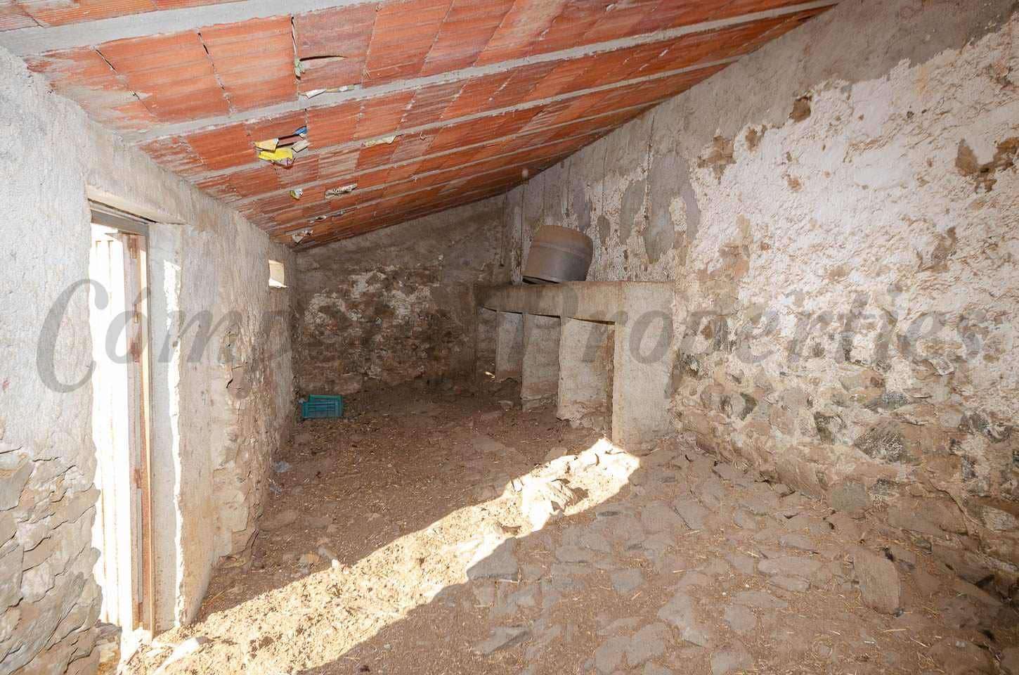Finca/Country House for sale in Sedella - € 220,000 (Ref: 10075984)