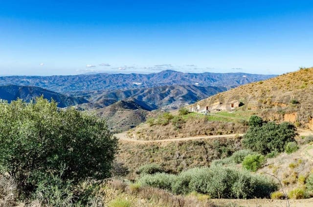 Finca/Hus på landet till salu i Sedella - 220 000 € (Ref: 10075984)