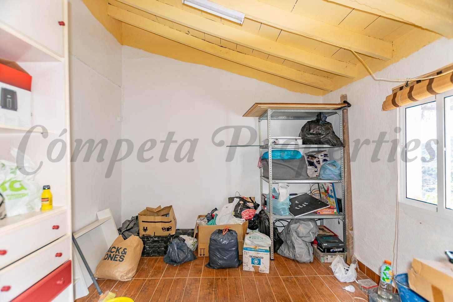 Finca/Casa Rural de 2 habitaciones en Sayalonga en venta - 262.500 € (Ref: 10075987)
