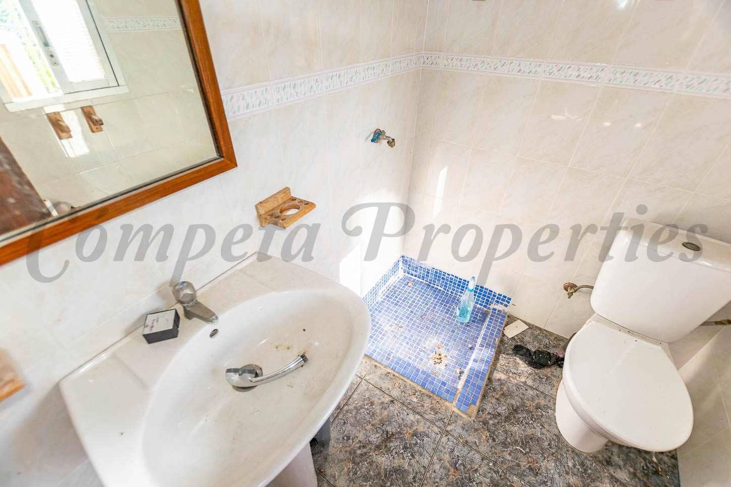 Finca/Casa Rural de 2 habitaciones en Sayalonga en venta - 262.500 € (Ref: 10075987)