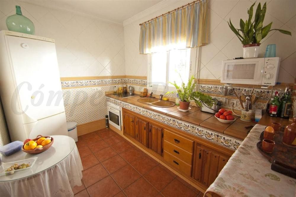Finca/Maison de Campagne de 4 chambres de location de vacances à Torrox avec piscine - 1 200 € (Ref: 10075988)