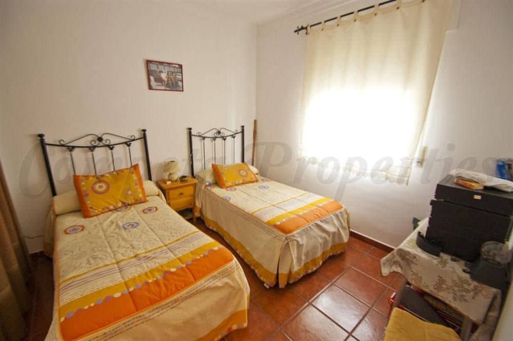Finca/Maison de Campagne de 4 chambres de location de vacances à Torrox avec piscine - 1 200 € (Ref: 10075988)