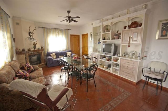 Finca/Maison de Campagne de 4 chambres de location de vacances à Torrox Pueblo, Torrox avec piscine - 1 200 € (Ref: 10075988)